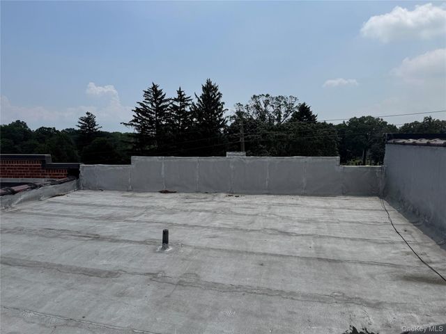 93 E 233rd Street, Bronx, NY 10470