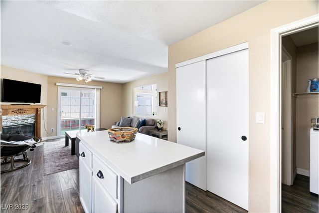 8213 Grassy Point Circle, Las Vegas, NV 89145