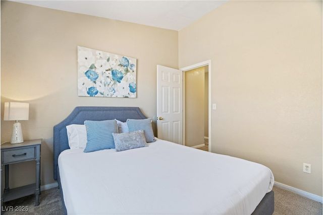 8213 Grassy Point Circle, Las Vegas, NV 89145