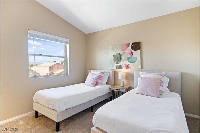 8213 Grassy Point Circle, Las Vegas, NV 89145