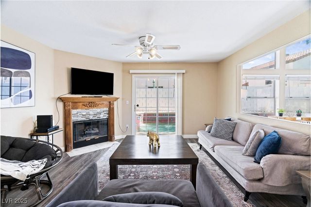 8213 Grassy Point Circle, Las Vegas, NV 89145