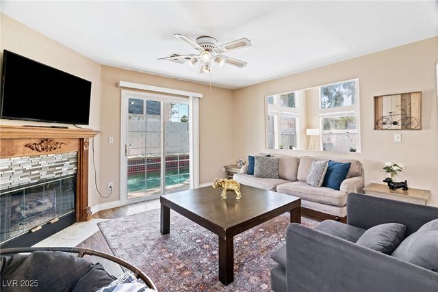 8213 Grassy Point Circle, Las Vegas, NV 89145