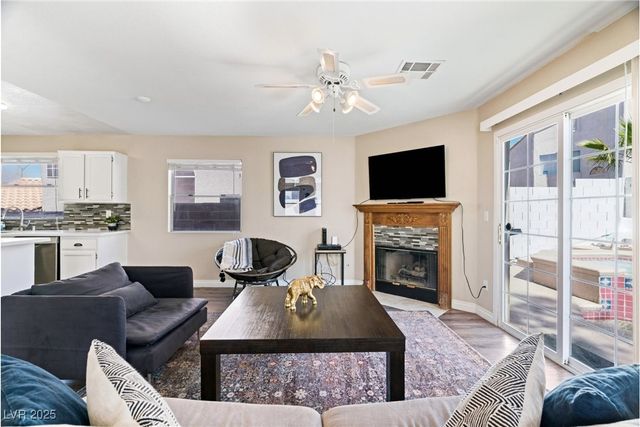 8213 Grassy Point Circle, Las Vegas, NV 89145