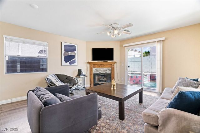 8213 Grassy Point Circle, Las Vegas, NV 89145