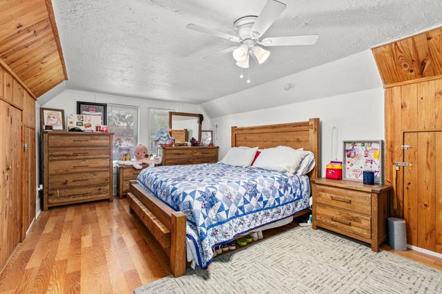 910 Avenue J, Huntsville, TX 77320