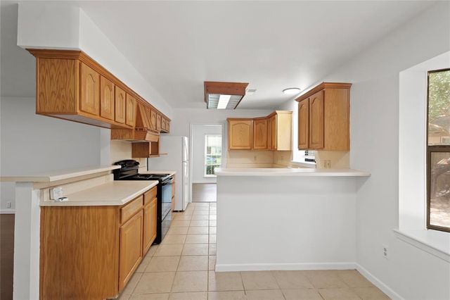 10447 Winding Trail Road, La Porte, TX 77571
