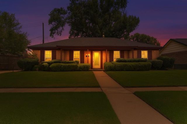 10447 Winding Trail Road, La Porte, TX 77571
