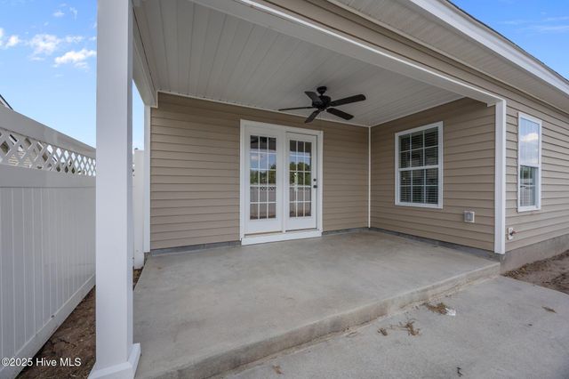 1716 Stone Wood Drive, Winterville, NC 28590