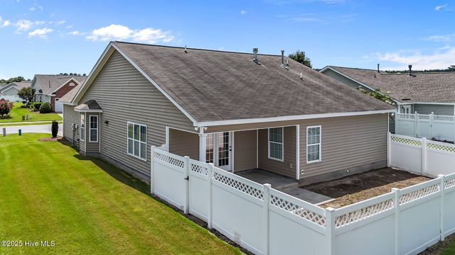1716 Stone Wood Drive, Winterville, NC 28590