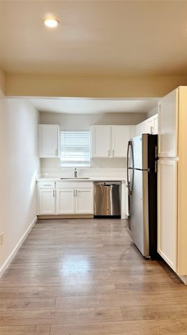 5014 San Jacinto Street 204, Dallas, TX 75206