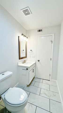 5014 San Jacinto Street 204, Dallas, TX 75206