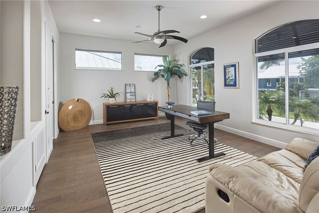 319 Lagoon AVE, Naples, FL 34108