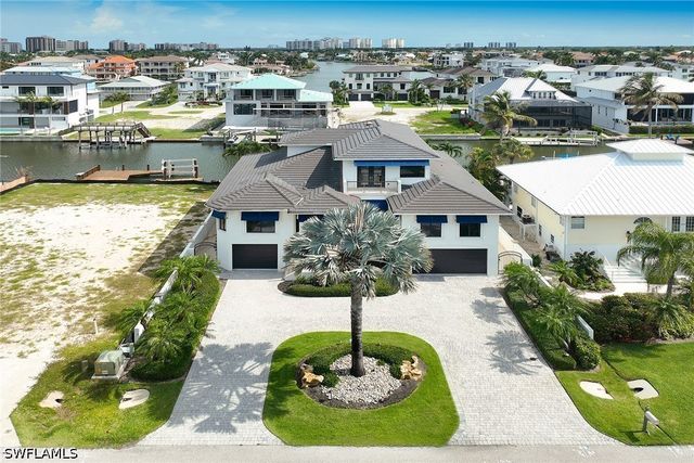 319 Lagoon AVE, Naples, FL 34108