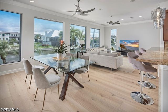 319 Lagoon AVE, Naples, FL 34108