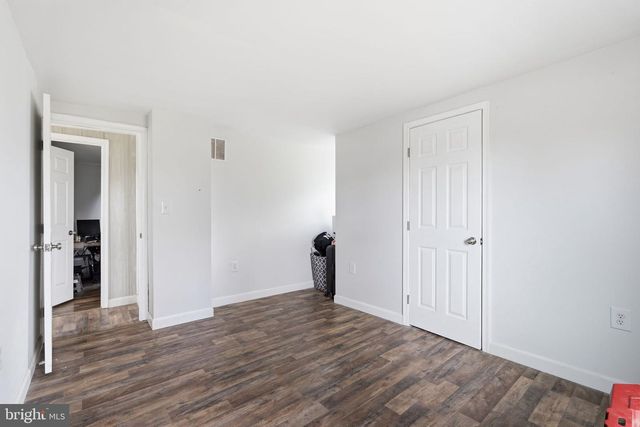 630 MIDLAND AVE, Front Royal, VA 22630