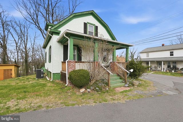 630 MIDLAND AVE, Front Royal, VA 22630