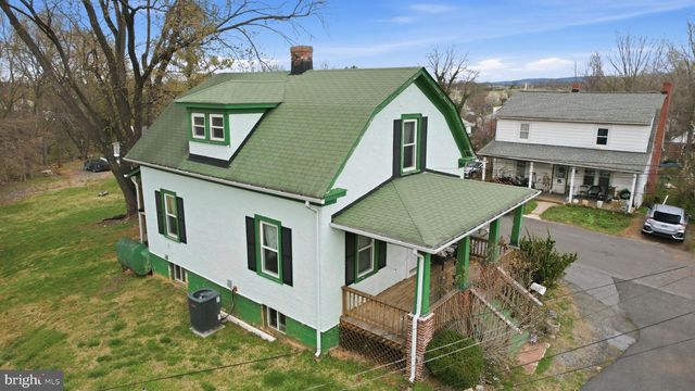 630 MIDLAND AVE, Front Royal, VA 22630