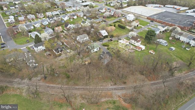 630 MIDLAND AVE, Front Royal, VA 22630