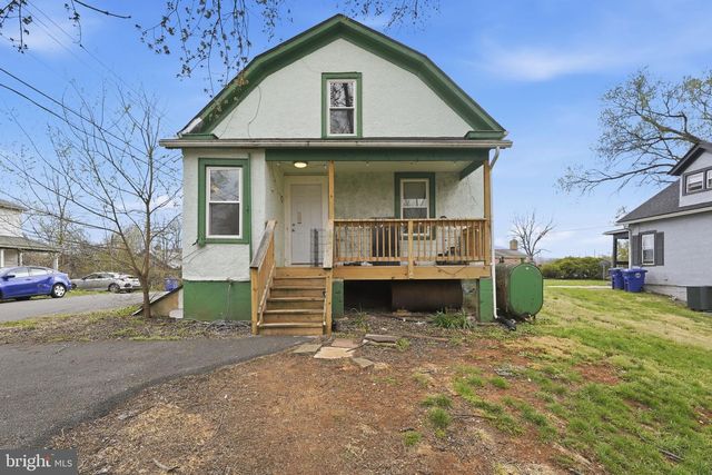 630 MIDLAND AVE, Front Royal, VA 22630