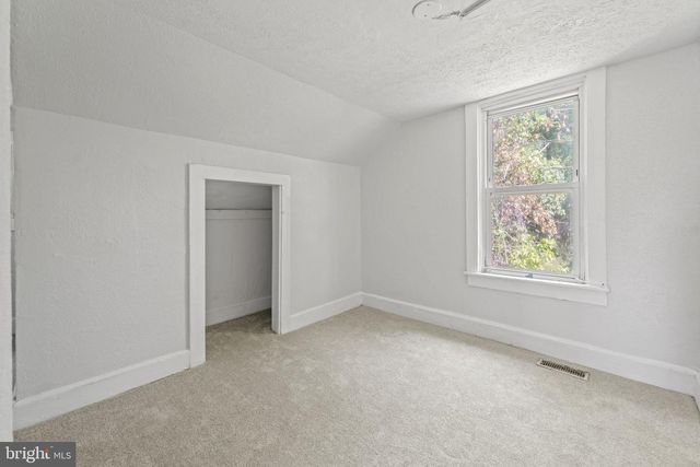 630 MIDLAND AVE, Front Royal, VA 22630