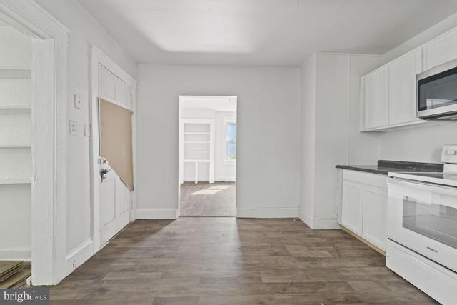 630 MIDLAND AVE, Front Royal, VA 22630