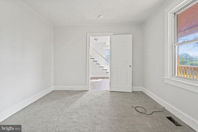630 MIDLAND AVE, Front Royal, VA 22630