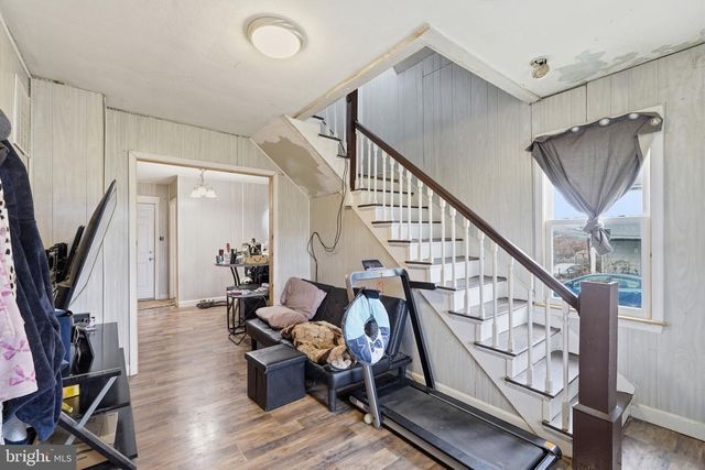 630 MIDLAND AVE, Front Royal, VA 22630
