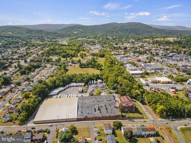 630 MIDLAND AVE, Front Royal, VA 22630