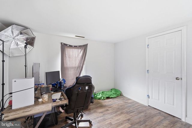 630 MIDLAND AVE, Front Royal, VA 22630