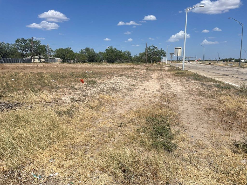 Image 2 of property listing at 1622 La Follette Street, San Angelo, TX 76905