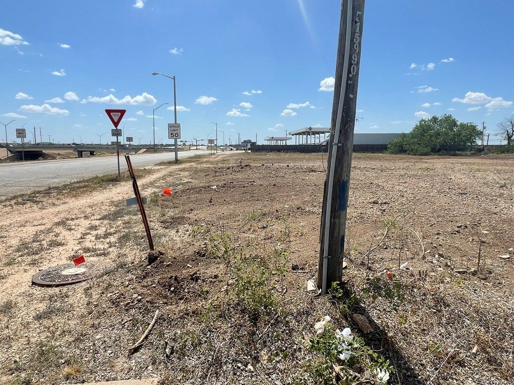 Image 3 of property listing at 1622 La Follette Street, San Angelo, TX 76905