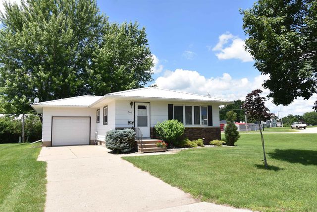 908 1st Ave. S.E., Oelwein, IA 50662