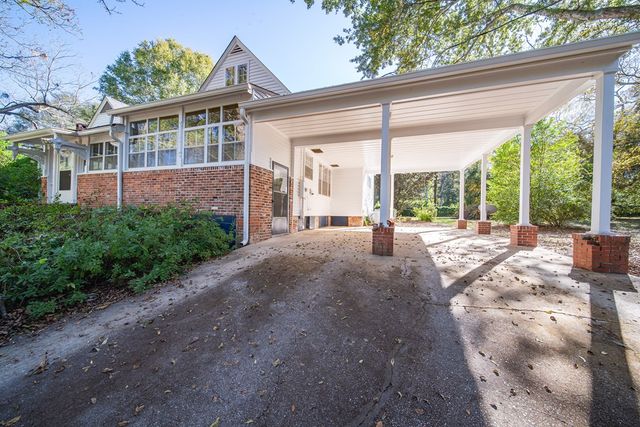 389 Summerville Road, Smiths Station, AL 36877