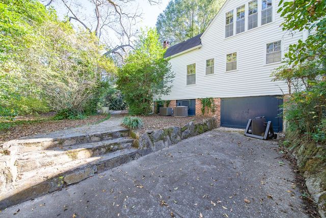 389 Summerville Road, Smiths Station, AL 36877