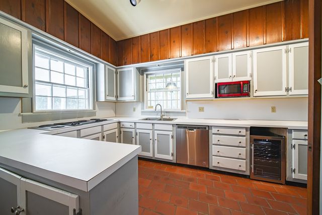 389 Summerville Road, Smiths Station, AL 36877