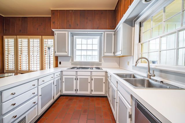 389 Summerville Road, Smiths Station, AL 36877