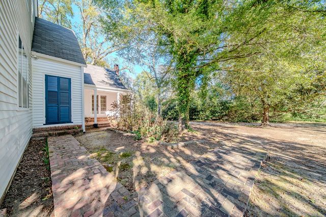 389 Summerville Road, Smiths Station, AL 36877