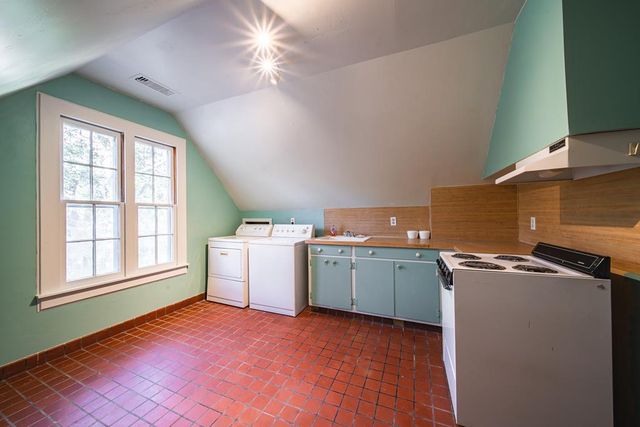 389 Summerville Road, Smiths Station, AL 36877