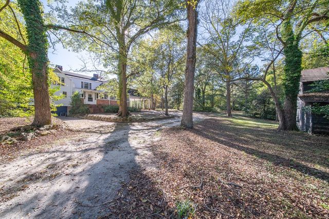 389 Summerville Road, Smiths Station, AL 36877