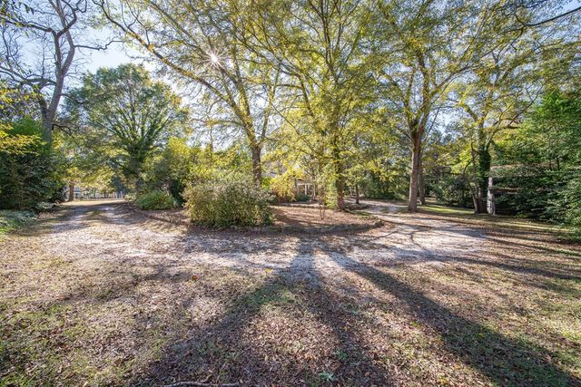 389 Summerville Road, Smiths Station, AL 36877