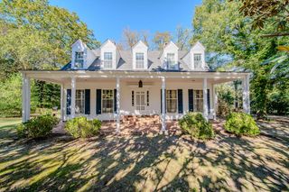 389 Summerville Road, Smiths Station, AL 36877