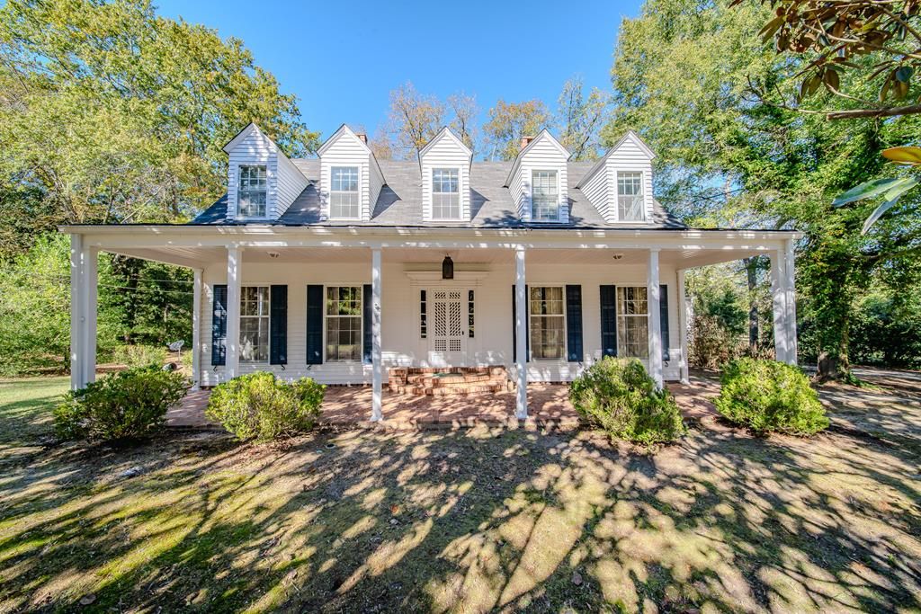 389 Summerville Road, Smiths Station, AL 36877