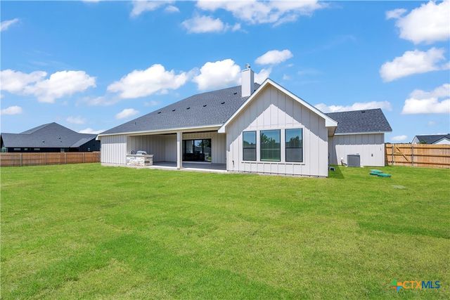 6613 King Oaks Boulevard, Salado, TX 76571