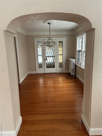 16624 Parkside Street, Detroit, MI 48221