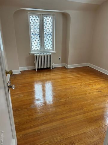 16624 Parkside Street, Detroit, MI 48221