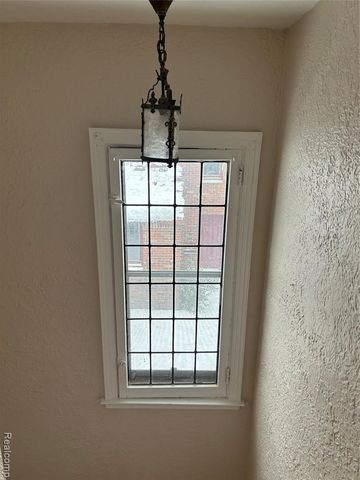 16624 Parkside Street, Detroit, MI 48221