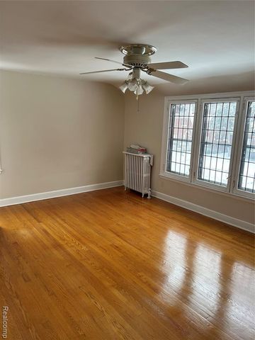 16624 Parkside Street, Detroit, MI 48221