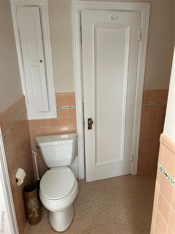 16624 Parkside Street, Detroit, MI 48221