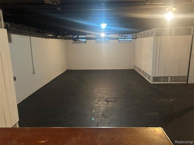 16624 Parkside Street, Detroit, MI 48221