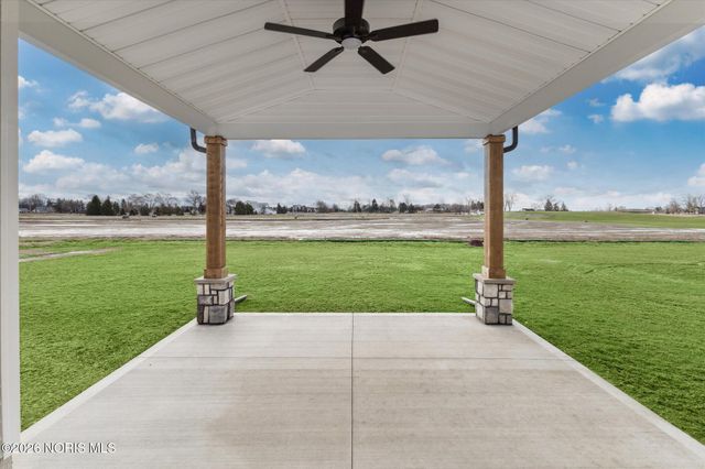 112 Kinloch Drive, Perrysburg, OH 43551